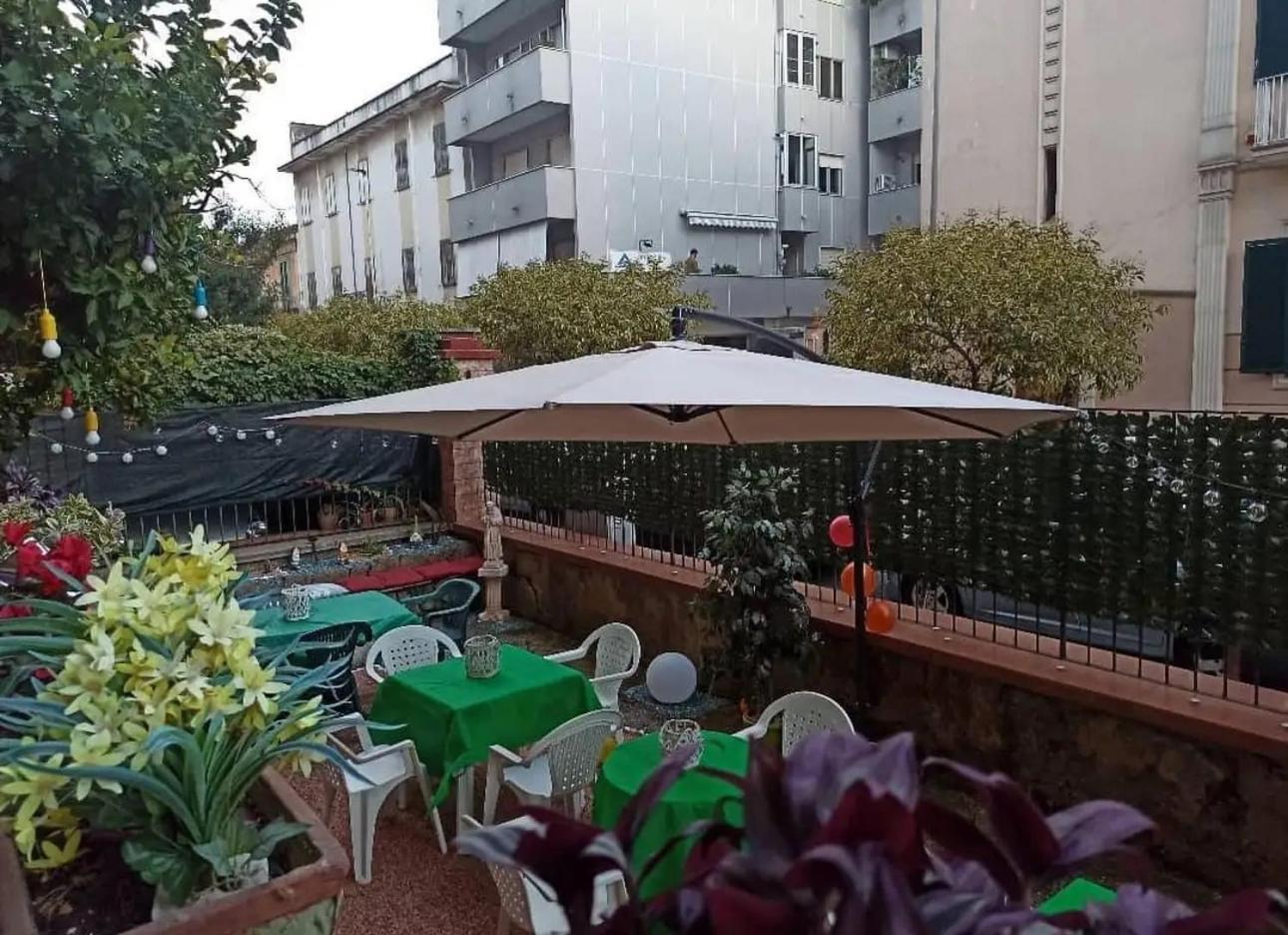 Home Josephine, A Due Passi Dalla Reggia Caserta Bagian luar foto
