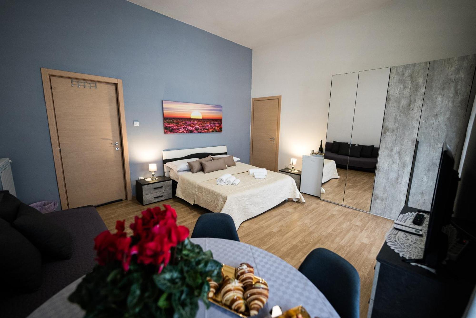 Home Josephine, A Due Passi Dalla Reggia Caserta Bagian luar foto
